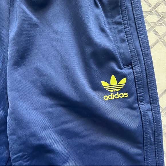 NWOT ADIDAS Youth SST Track Pants, Jogger Navy with Green Logo Size YL - Picture 6 of 11